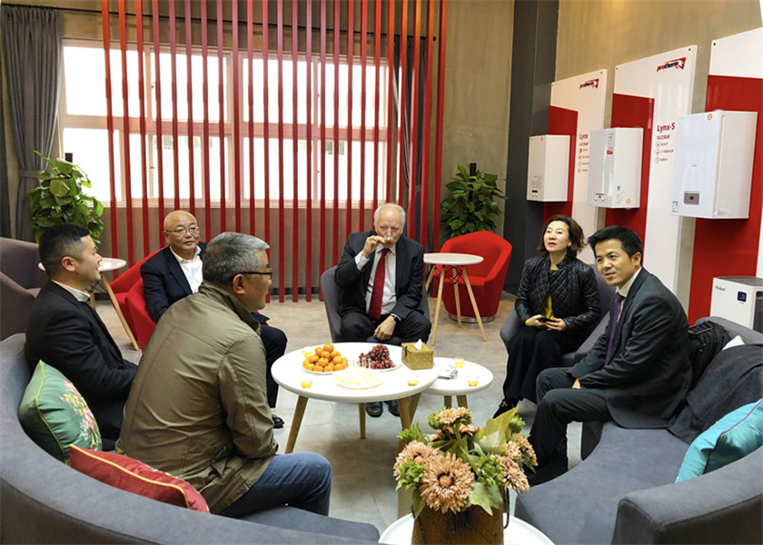 1545125357430102.jpg 微信圖片_20181127175602_副本.jpg